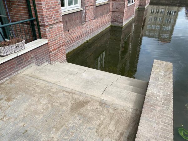 Het aanleggen van een traptrede